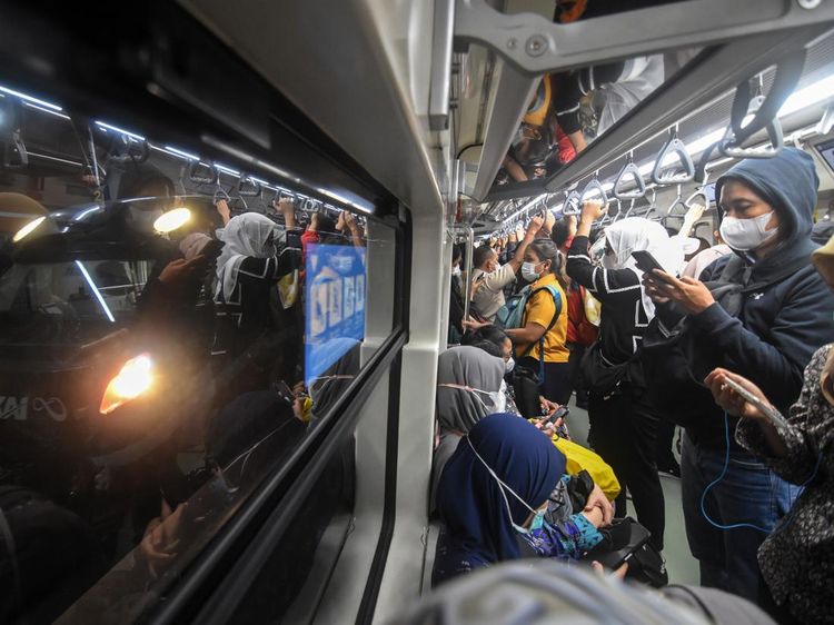 Jumlah Perjalanan LRT Jabodebek Ditambah, Ini Potretnya