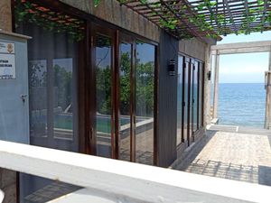 Vila Milik WNA di Pantai Pebuahan Disegel!
