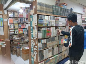 Toko Buku Bekas Blok M Square, Riwayatmu Kini