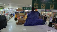 Lain Wawa lain pula Irfan, 23 tahun. Ia mengaku mendapat cuan Rp 200 ribu di akhir pekan saja sudah syukur.