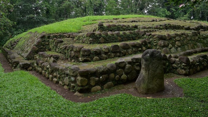 Potret Situs Arkeologi Guatemala yang Kini Jadi Warisan Dunia UNESCO A view shows Guatemala's Tak'alik Ab'aj National Archaeological Park, which was designated by UNESCO as a World Heritage Site, in El Asintal, Retalhuleu, Guatemala, in this handout picture distributed to Reuters on September 18, 2023. Guatemala Ministry of Culture/Handout via REUTERS THIS IMAGE HAS BEEN SUPPLIED BY A THIRD PARTY. NO RESALES. NO ARCHIVES