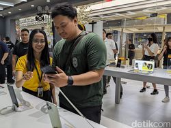 Berkunjung ke Toko Terbesar Realme di Asia Tenggara