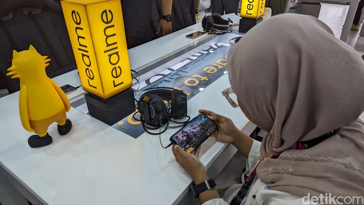 Realme Experience Store