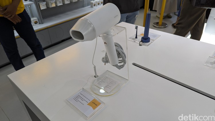 Realme Experience Store