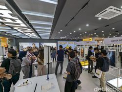 Berkunjung ke Toko Terbesar Realme di Asia Tenggara
