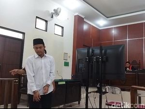 Riko Pembunuh Sadis Elisa Pakai Kloset Dituntut 17 Tahun Penjara