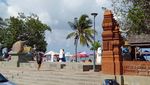 Wajah Baru Pantai Kuta dengan Gapura-Tembok Pembatas Bata Merah