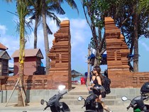 Wajah Baru Pantai Kuta dengan Gapura-Tembok Pembatas Bata Merah