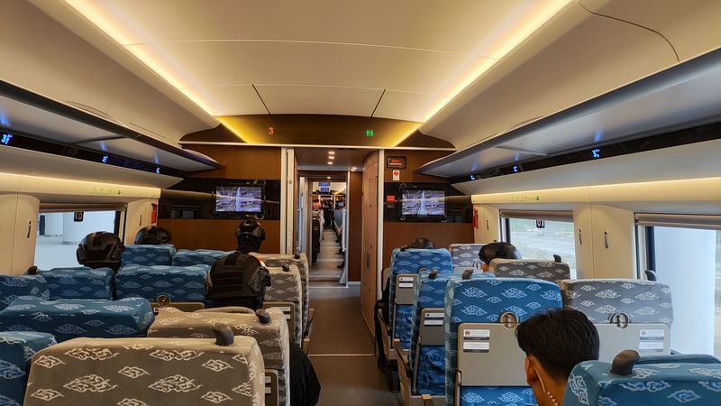 Suasana di dalam Kereta Cepat Jakarta-Bandung (Marlinda/detikcom)