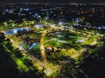 Main ke Taman Cahaya Surabaya Yuk: Ruang Hijaunya Sungguh menyegarkan
