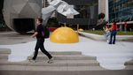 Telur Ceplok Raksasa Hiasi Alun-alun Sao Paulo Brasil