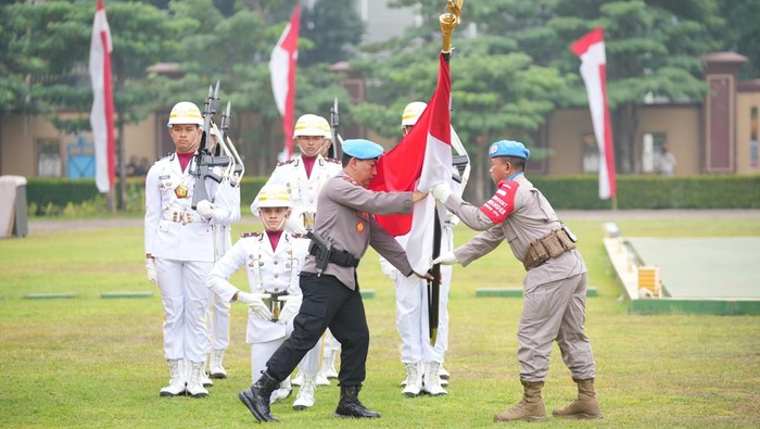 Upacara pelepasan Kontingen Garbha Satgas FPU 5 Minusca