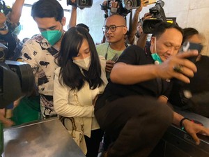Virly Virginia Penuhi Panggilan Polisi Terkait Pemeran Film Porno