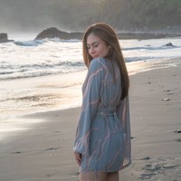 Penampilan Wulan Guritno pun selalu banjir pujian. Beberapa menyebut jika Wulan justru semakin menua semakin cantik. Definisi semakin tua semakin cantik, komentar salah seorang netizen. Foto: Instagram/@wulanguritno