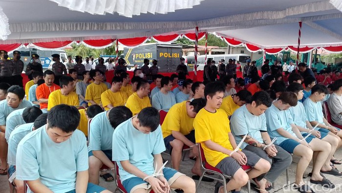 132 pelaku love scamming di Batam dipulangkan