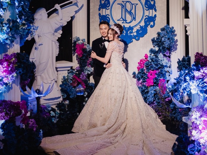 Acara pernikahan Nadya Astrella Juliana, Miss Indonesia 2018 ini adalah perwakilan dari Jawa Tenga, viral di TikTok mengusung konsep ala Disney.