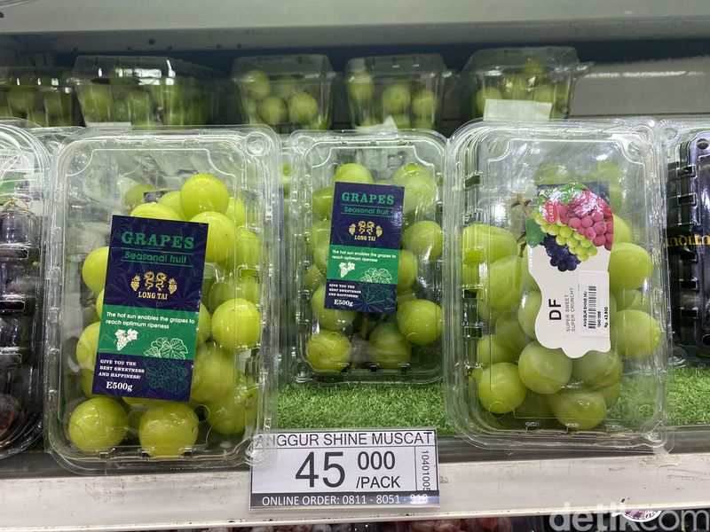 Adu Rasa Anggur Muscat Viral VS Anggur Ivory, Mana yang Lebih Juicy?