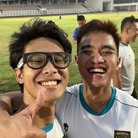 Ketika masih sekolah di SMPN 2 Semarang, Alam Ganjar juga berhasil menjuarai lomba internasional. Ia dan timnya meraih juara tiga dalam ajang Junior Achievement (JA) Asia Pacific Company of the Year Competition pada 2019. Foto: Instagram/@alamganjar