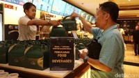 Pada kegiatan Nonton Bareng Mega, Bank Mega menerapkan penukaran Rp 1 MPC Point dengan tujuan sebagai awareness kepada para nasabah bahwa points yang mereka miliki sangat bernilai dan dapat digunakan untuk melakukan transaksi di seluruh retail store dibawah naungan CT Corp. 