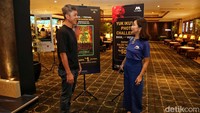 Bikin Jadi Pertama merupakan apresiasi atas loyalitas para pemegang kartu kredit Mega First Infinite dan kartu kredit Mega lainnya dengan memberikan customer experience untuk menjadi yang pertama menikmati event yang akan diselenggarakan oleh Bank Mega, seperti event nonton bareng, sport, musik, fashion dan lainnya. 