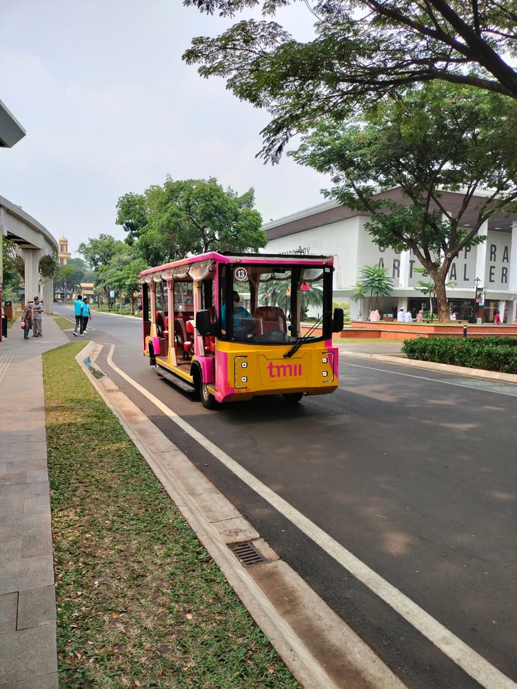 Foto Hewan di TMII di Jepret Pakai Kamera Oppo A98 Menjajal kamera Oppo A98 buat wisata ternyata cukup memuaskan. Hasilnya jernih dan membuat kenang-kenangan saat berlibur jadi makin oke.