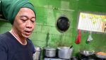 Heboh! Aksi Nyak Kopsah Masak dan Layani Pembeli Oseng Bang Madun
