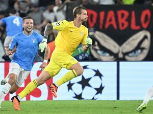 Wow! Bukan Kali Ini Saja Kiper Ivan Provedel Bikin Gol