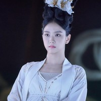 Jisoo BLACKPINK tampil sebagai cameo dalam film pertamanya, Dr. Cheon and Lost Talisman. Visual grup BLACKPINK itu terlihat anggun saat menjelma jadi bidadari. Foto: Instagram