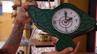 Ada pun total hasil penjualan produk dan jasa itu pada 2022 mencapai Rp 38,3 juta atau naik dibandingkan 2021 mencapai Rp 35,3 juta dan selama Januari-Juli 2023 mencapai Rp 23,5 juta. Dari hasil penjualan itu, sebesar 50 persen dialokasikan untuk kas negara (PNBP) dan sisanya Lapas Narkotika Bangli memberikan premi atau upah dengan porsi 35 persen kepada warga binaan yang terlibat dan 15 persen lainnya untuk penambahan program.  