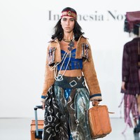 Desainer Merdi Sihombing merilis koleksi Ulos di New York Fashion Week, Amerika Serikat, Rabu [13/9/2023]. Foto: Dok. Tim Merdi Sihombing.