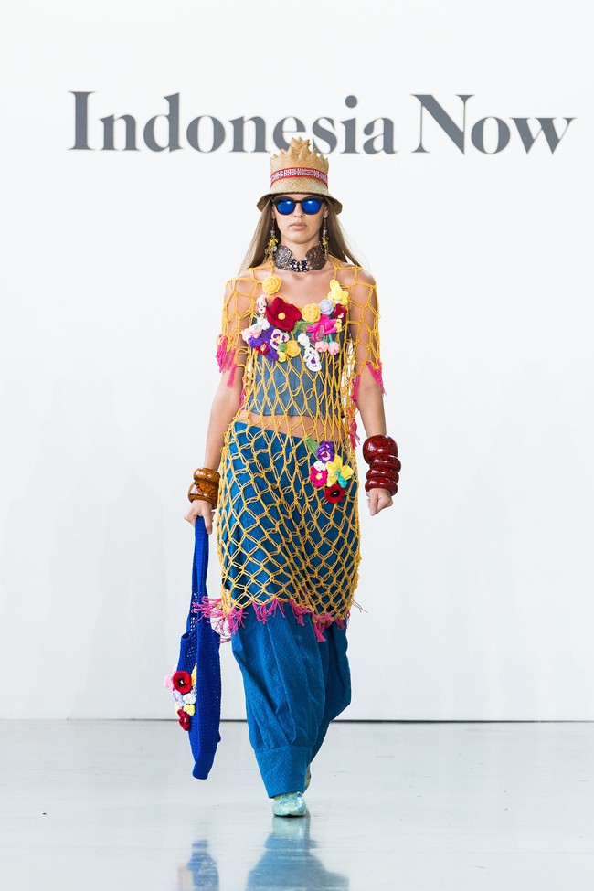 Desainer Merdi Sihombing merilis koleksi Ulos di New York Fashion Week, Amerika Serikat, Rabu [13/9/2023]. Foto: Dok. Tim Merdi Sihombing.