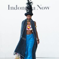 Desainer Merdi Sihombing merilis koleksi Ulos di New York Fashion Week, Amerika Serikat, Rabu [13/9/2023]. Foto: Dok. Tim Merdi Sihombing.