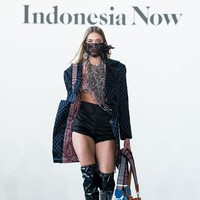 Desainer Merdi Sihombing merilis koleksi Ulos di New York Fashion Week 2023, Amerika Serikat, Rabu [13/9/2023]. Foto: Dok. Tim Merdi Sihombing.