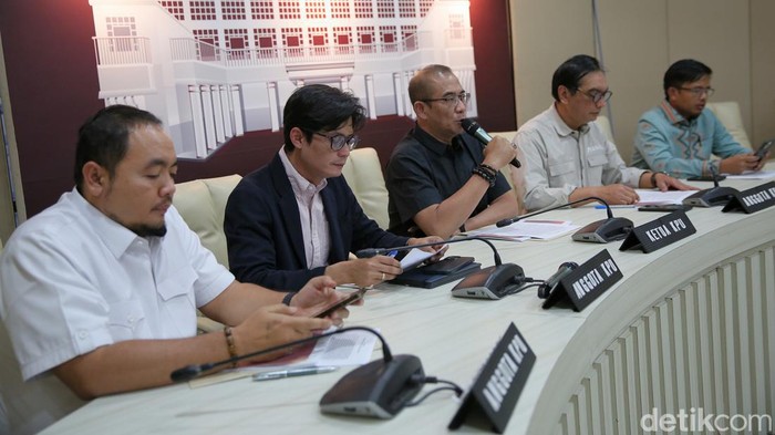 KPU Pastikan Logistik Pemilu 2024 Sesuai Jadwal KPU Pastikan Logistik Pemilu 2024 Sesuai Jadwal