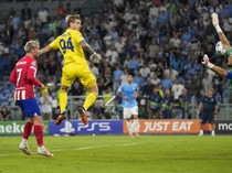 Kiper Cetak Gol Dramatis di Injury Time, Lazio Vs Atletico Madrid 1-1