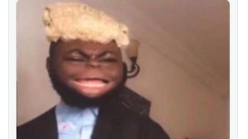 iPhone X setelah mengetahui kenyataan pahit. Foto: Twitter