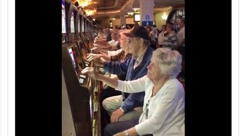 Pengguna iPhone selalu merefresh untuk melihat ketersediaan iOS 17. Foto: Twitter