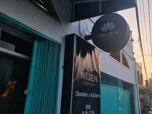 Menikmati Kopi Sambil Berbincang Hangat di Wijen Coffee