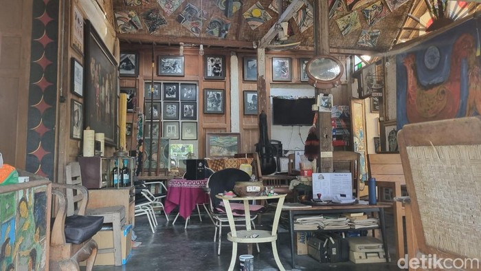 Nostalgia Nuansa Tempo Dulu di Water Castle Cafe Yogya