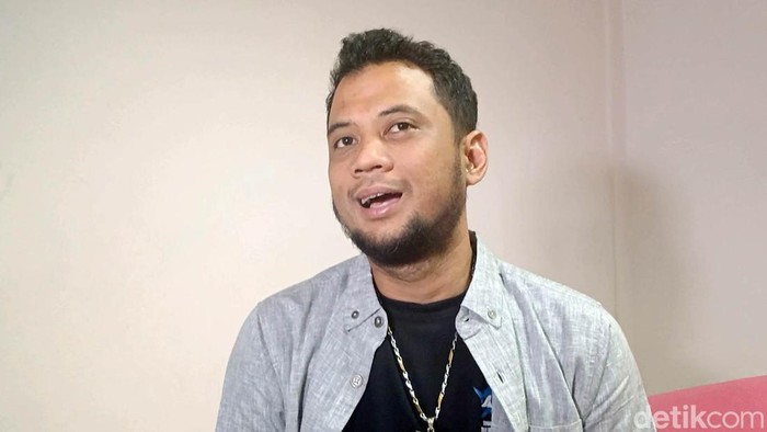 Panji Petualang saat ditemui di kawasan Studio Trans TV.