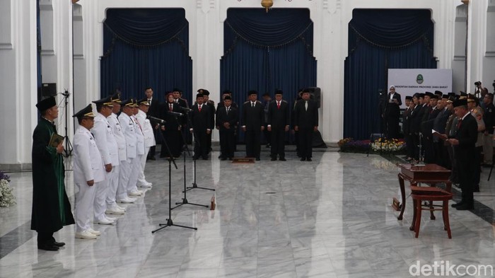 Pelantikan 6 Pj kepala daerah di Jabar.