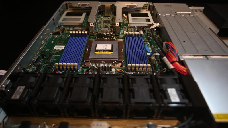 AMD (NASDAQ: AMD) mengumumkan prosesor Ryzen™ PRO 7040 Series Mobile yang baru dan juga jajaran prosesor server EPYC Generasi Keempat.