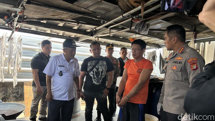 Polisi menangkap bos pemilik pabrik ciu di Tambora, Jakarta Barat