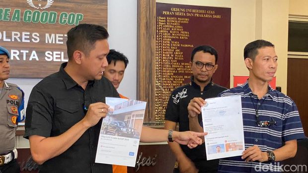 Polres Jaksel menangkap pelaku penipuan modus jual beli mobil via medsos