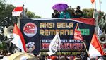 Potret Aksi Bela Rempang di Patung Kuda