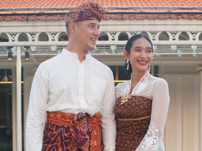 Potret Happy Salma dan Suami yang Keturunan Raja, Rayakan Anniversary ke-13
