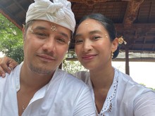 Happy Salma Dulu Gak Tahu Suami Bangsawan karena Low Profile