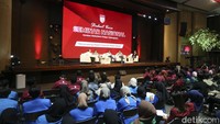 Seminar Nasional dengan tema Meneropong Kepemimpinan Masa Depan digelar oleh Gerakan Mahasiswa Pelajar Kebangsaan (GMPK).