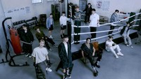 Setelah merilis EP SEVENTEENTH HEAVEN di bulan Oktober 2023, mereka meroket lagi di angka penjualan sampai 5,5 juta kopi. (Foto: dok. Pledis Entertainment)