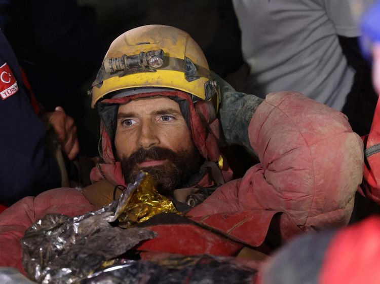 Potret Penyelamatan Dramatis Penjelajah AS, Terjebak di Gua Terdalam Turki